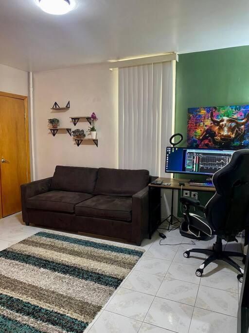 Cozy Private Apt 10 Min From Manhattan Subway! Нью-Йорк Экстерьер фото